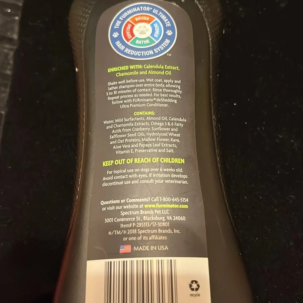 FURminator 1/2 Full Itch Relief Shampoo